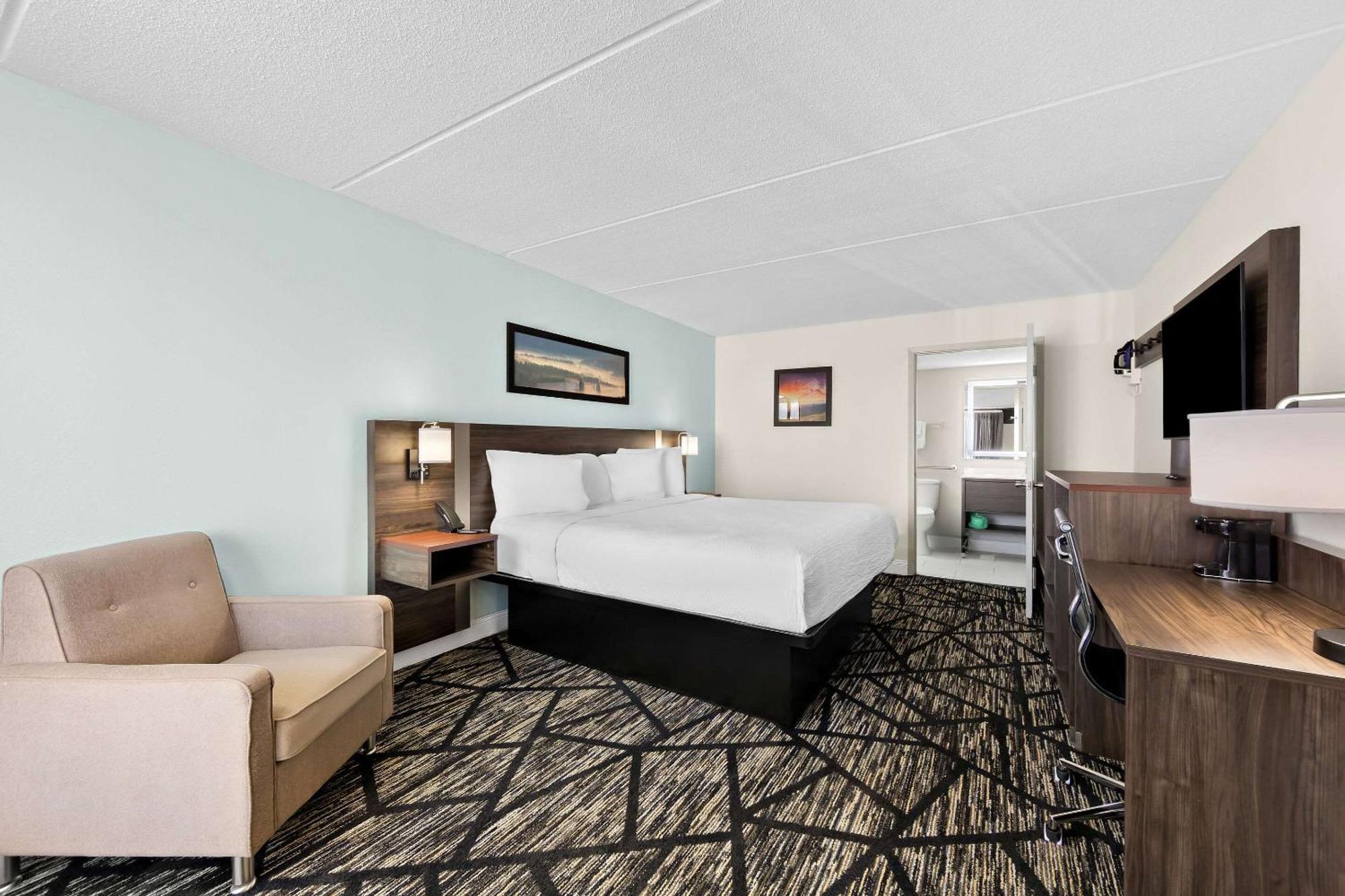 Clarion Inn & Suites Near The Leconte Center Pigeon Forge Kültér fotó