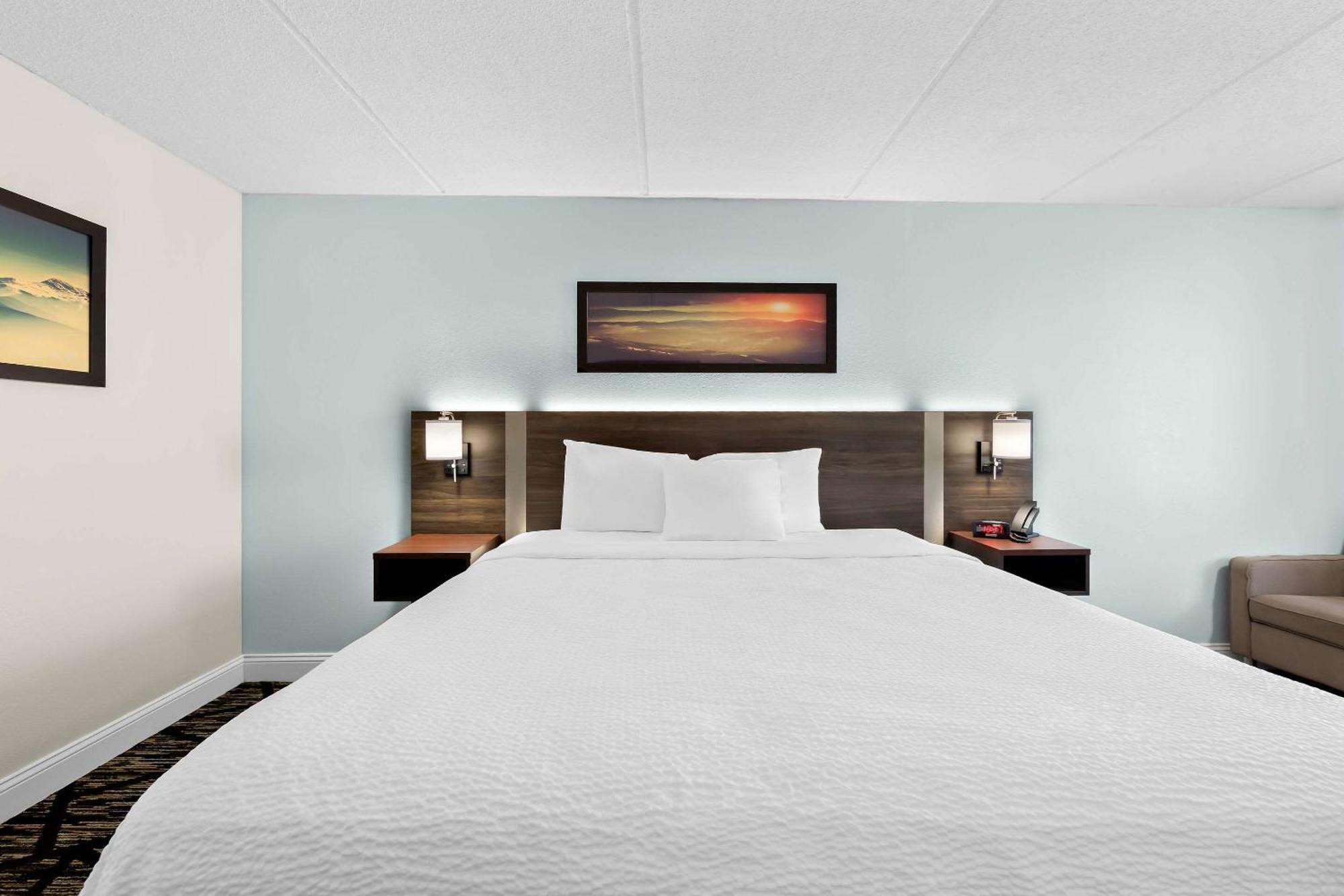 Clarion Inn & Suites Near The Leconte Center Pigeon Forge Kültér fotó
