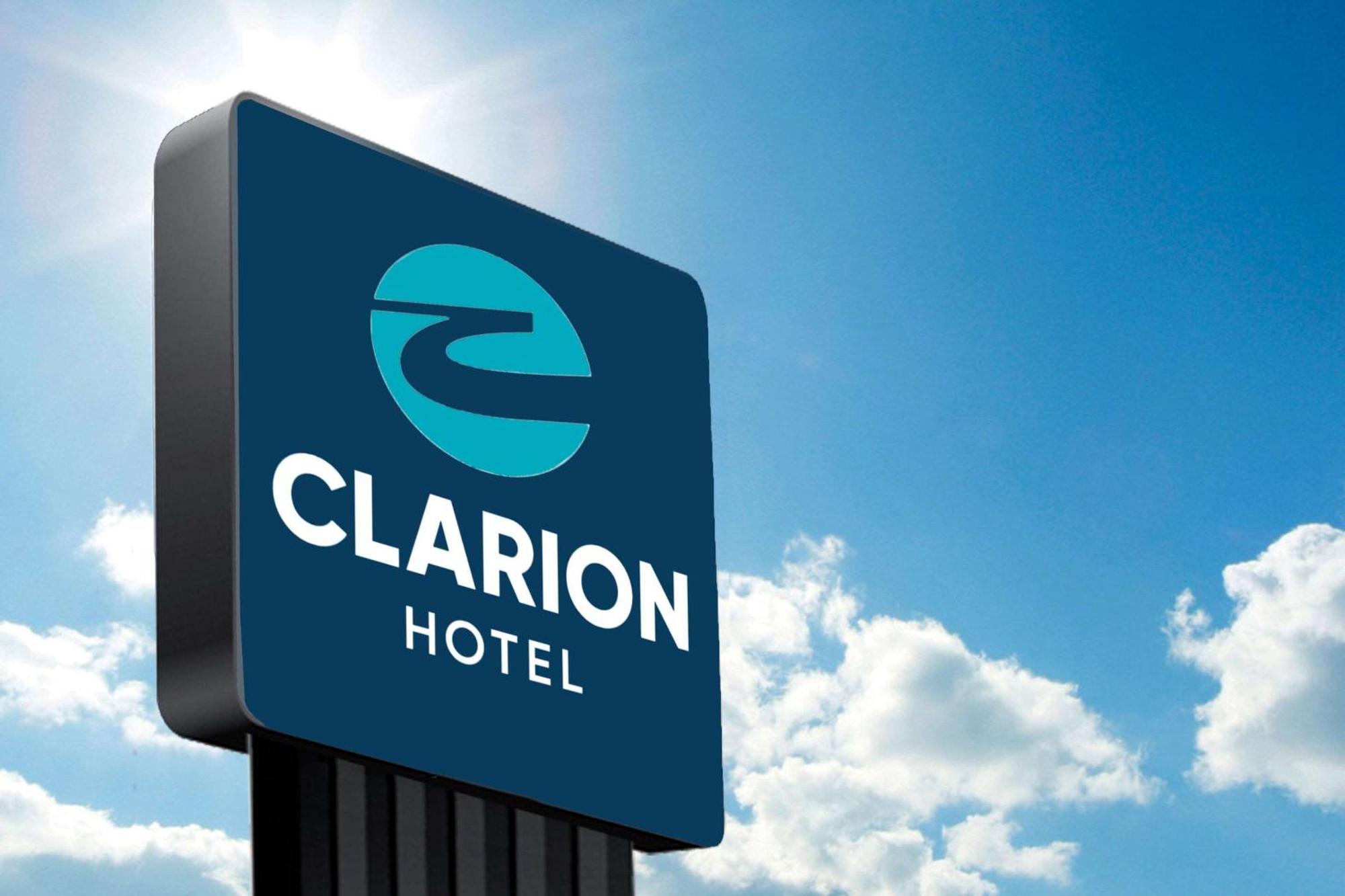 Clarion Inn & Suites Near The Leconte Center Pigeon Forge Kültér fotó